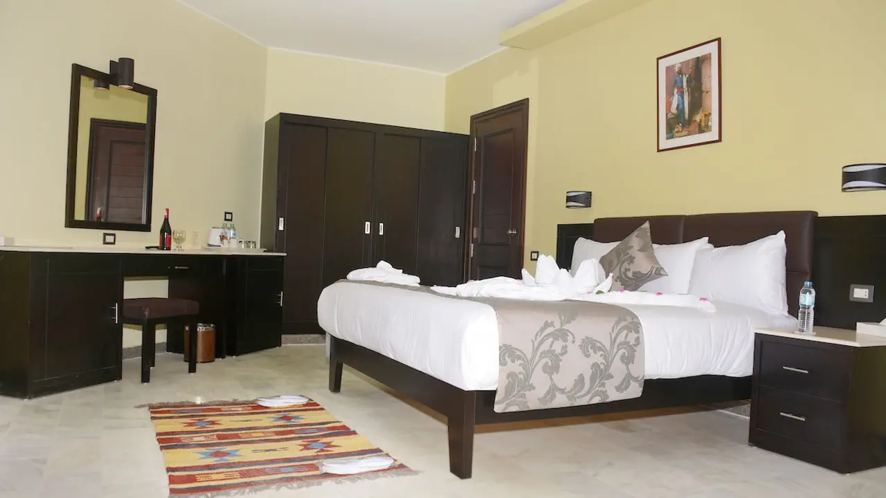 الفندق كازا ماري ريزورت - مرسى علم